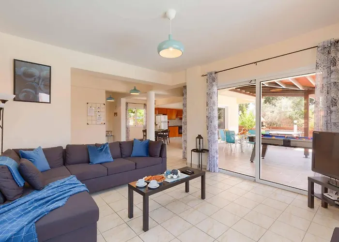 Europa By Vila Pegeia